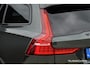 Volvo V60 2.0 B4 197Pk Aut. | R-Design | Achteruitrijcamera | Harman-Kardon | Trekhaak | 20''