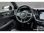 Volvo V60 2.0 B4 197Pk Aut. | R-Design | Achteruitrijcamera | Harman-Kardon | Trekhaak | 20''