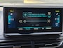 Peugeot 3008 1.6 plug-in Hybrid 195 Allure | Navigatie | Adapt. Cruise | Climate Control | Camera | 19'' L.M. | 7,4 kW lader | Achterbank in delen neerklapbaar | Achteruitrijcamera