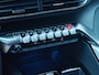 Peugeot 3008 1.6 plug-in Hybrid 195 Allure | Navigatie | Adapt. Cruise | Climate Control | Camera | 19'' L.M. | 7,4 kW lader | Achterbank in delen neerklapbaar | Achteruitrijcamera