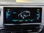 Peugeot 3008 1.6 plug-in Hybrid 195 Allure | Navigatie | Adapt. Cruise | Climate Control | Camera | 19'' L.M. | 7,4 kW lader | Achterbank in delen neerklapbaar | Achteruitrijcamera