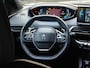 Peugeot 3008 1.6 plug-in Hybrid 195 Allure | Navigatie | Adapt. Cruise | Climate Control | Camera | 19'' L.M. | 7,4 kW lader | Achterbank in delen neerklapbaar | Achteruitrijcamera