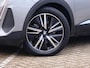 Peugeot 3008 1.6 plug-in Hybrid 195 Allure | Navigatie | Adapt. Cruise | Climate Control | Camera | 19'' L.M. | 7,4 kW lader | Achterbank in delen neerklapbaar | Achteruitrijcamera