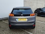 Peugeot 3008 1.6 plug-in Hybrid 195 Allure | Navigatie | Adapt. Cruise | Climate Control | Camera | 19'' L.M. | 7,4 kW lader | Achterbank in delen neerklapbaar | Achteruitrijcamera