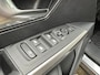 Peugeot 3008 1.2 Hybrid 136 Allure | Adapt. Cruise | Navigatie | Camera | Climate Control | Achterbank in delen neerklapbaar | Achteruitrijcamera | Apple Carplay/Android Auto|telefoonintegratie premium