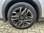 Peugeot 3008 1.2 Hybrid 136 Allure | Adapt. Cruise | Navigatie | Camera | Climate Control | Achterbank in delen neerklapbaar | Achteruitrijcamera | Apple Carplay/Android Auto|telefoonintegratie premium