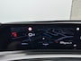 Peugeot 3008 1.2 Hybrid 136 Allure | Adapt. Cruise | Navigatie | Camera | Climate Control | Achterbank in delen neerklapbaar | Achteruitrijcamera | Apple Carplay/Android Auto|telefoonintegratie premium