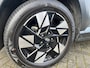 Hyundai Kona 1.6 GDI 141pk HEV Premium Sky | Premium audio | 360 camera | Schuif-kanteldak | Bestuurdersstoel met geheugen | Adaptive cruise control | Dodehoek detectie | Full LED koplampen | Stoelverwarming | Stoelventilatie | Stuurverwarming