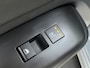 Hyundai Kona 1.6 GDI 141pk HEV Premium Sky | Premium audio | 360 camera | Schuif-kanteldak | Bestuurdersstoel met geheugen | Adaptive cruise control | Dodehoek detectie | Full LED koplampen | Stoelverwarming | Stoelventilatie | Stuurverwarming