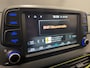 Hyundai Kona 1.6 T-GDI Premium | Head up display | Achteruitrijcamera | Stoelverwarming + stuurwiel verwarming | Krell Audio | Lime Colour Pack | Achteruitrijcamera | Airco (automatisch) | Apple Carplay/Android Auto|telefoonintegratie premium