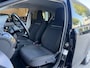 Volkswagen Up! 1.0 CUP / Airco / Cruise / Stoelverwarming / Parkeersensoren