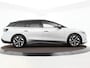 Volkswagen ID.7 Pro Limited Edition 77 kWh accu 286 pk · Trekhaak inklapbaar, met elektrische ontgrendeling · Voorraad OUTLET · Prijs is inclusief inruilpremie ·