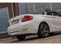 BMW 2-Serie Cabrio 220i Sport-Line | 2e eigenaar | Dealer onderhouden | Innovation pakket | HiFi audio | DAB | Xenon adaptief | PDC | Sportstoelen | Cruise control | Keyless entry