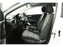 Kia Stonic 1.0 T-GDi DynamicLine - Achteruitrijcamera - Apple Carplay/Android Auto - Cruise Control - Virena Zekerheidspakket t.w.v. €895