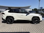 Toyota RAV4 2.5 Hybrid Bi-tone STOEL/STUURVERW PARK-SENSOREN ELEK-ACHTERKLEP LM-VELGEN BLUETOOTH DRAADLOOS-LADEN AD-CRUISE CAMERA NAVI DAB+
