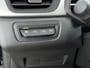 Renault Captur 1.3 hybrid 160Pk Zen | Navigatie via Apple Carplay/Android Auto | Cruise Control | Climate Control | Achteruitrijcamera | Parkeersensoren | Stoelverwarming | Bluetooth | Stoel en Stuurwiel in Hoogte Verstelbaar |