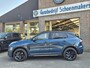 Lynk & Co 01 1.5 BLACKLINE! + MY23 + 6.6Kwh LADEN! ZWARTE-HEMEL ROLHOES MY23 360-CAMERA PANO/SCHUIF INFINITY DAB NAVI CARPLAY STOELVERWARMING ELEK.ACHTERKLEP 20"LMV