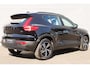 Volvo XC40 2.0 B4 Mild Hybrid Plus Dark | Trekhaak Semi-Elektrisch Inklapbaar | Elektrisch Verstelbare Stoelen Met Geheugen | Adaptieve Cruise Control | Pilot Assist | Google | Keyless | BLIS | Harman/Kardon | Stuurverwarming | Stoelverwarming | Parkeersensoren Voor & Achter incl. Achteruitrijcamera | 18-Inch Lichtmetalen Velgen |