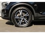 Volvo XC40 2.0 B4 Mild Hybrid Plus Dark | Trekhaak Semi-Elektrisch Inklapbaar | Elektrisch Verstelbare Stoelen Met Geheugen | Adaptieve Cruise Control | Pilot Assist | Google | Keyless | BLIS | Harman/Kardon | Stuurverwarming | Stoelverwarming | Parkeersensoren Voor & Achter incl. Achteruitrijcamera | 18-Inch Lichtmetalen Velgen |