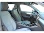 Volvo XC40 2.0 B4 Mild Hybrid Plus Dark | Trekhaak Semi-Elektrisch Inklapbaar | Elektrisch Verstelbare Stoelen Met Geheugen | Adaptieve Cruise Control | Pilot Assist | Google | Keyless | BLIS | Harman/Kardon | Stuurverwarming | Stoelverwarming | Parkeersensoren Voor & Achter incl. Achteruitrijcamera | 18-Inch Lichtmetalen Velgen |