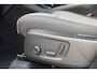 Volvo XC40 2.0 B4 Mild Hybrid Plus Dark | Trekhaak Semi-Elektrisch Inklapbaar | Elektrisch Verstelbare Stoelen Met Geheugen | Adaptieve Cruise Control | Pilot Assist | Google | Keyless | BLIS | Harman/Kardon | Stuurverwarming | Stoelverwarming | Parkeersensoren Voor & Achter incl. Achteruitrijcamera | 18-Inch Lichtmetalen Velgen |