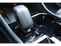 Volvo XC40 2.0 B4 Mild Hybrid Plus Dark | Trekhaak Semi-Elektrisch Inklapbaar | Elektrisch Verstelbare Stoelen Met Geheugen | Adaptieve Cruise Control | Pilot Assist | Google | Keyless | BLIS | Harman/Kardon | Stuurverwarming | Stoelverwarming | Parkeersensoren Voor & Achter incl. Achteruitrijcamera | 18-Inch Lichtmetalen Velgen |