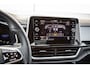 Volkswagen T-Roc 1.5 TSI 150pk DSG R-Line | Achteruitrijcamera | Achterklep Elektrisch | Voorstoelen & Stuur Verwarmd