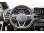 Volkswagen T-Roc 1.5 TSI 150pk DSG R-Line | Achteruitrijcamera | Achterklep Elektrisch | Voorstoelen & Stuur Verwarmd