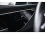 Mercedes-Benz C-klasse 180 AMG Line | Achteruitrijcamera | Panorama-schuifdak | Sfeerverlichting | Nightpakket | Stoelverwarming