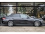 Mercedes-Benz C-klasse 180 AMG Line | Achteruitrijcamera | Panorama-schuifdak | Sfeerverlichting | Nightpakket | Stoelverwarming