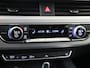 Audi A4 Avant 40 TFSI S edition | Virtual cockpit | Adaptieve cruise control | 3-zone airco | Navigatie | Sfeerverlichting | Parkeersensoren voor en achter | Lane assist |
