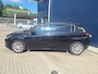 Peugeot 308 1.2 PureTech Blue Lease Allure | Lage KM | Navigatie | Cruise Control | Lichtmetalen Velgen | Climate Control |