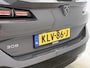 Peugeot 308 SW Allure Hybrid 145pk Automaat | Navigatie via draadloze Apple Carplay / Android auto | Rondomzichtcamera | Climate Control | Adaptieve Cruise Control | Parkeersensoren v+a | Keyless start | Bluetooth | DAB+ radio | Led koplampen | Volledig digitaal instrumentenpaneel | Donker getint glas | 17" lichtmetalen velgen |