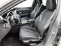 Peugeot 308 SW Allure Hybrid 145pk Automaat | Navigatie via draadloze Apple Carplay / Android auto | Rondomzichtcamera | Climate Control | Adaptieve Cruise Control | Parkeersensoren v+a | Keyless start | Bluetooth | DAB+ radio | Led koplampen | Volledig digitaal instrumentenpaneel | Donker getint glas | 17" lichtmetalen velgen |