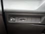 Peugeot 308 SW Allure Hybrid 145pk Automaat | Navigatie via draadloze Apple Carplay / Android auto | Rondomzichtcamera | Climate Control | Adaptieve Cruise Control | Parkeersensoren v+a | Keyless start | Bluetooth | DAB+ radio | Led koplampen | Volledig digitaal instrumentenpaneel | Donker getint glas | 17" lichtmetalen velgen |
