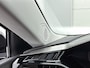 Peugeot 308 SW Allure Hybrid 145pk Automaat | Navigatie via draadloze Apple Carplay / Android auto | Rondomzichtcamera | Climate Control | Adaptieve Cruise Control | Parkeersensoren v+a | Keyless start | Bluetooth | DAB+ radio | Led koplampen | Volledig digitaal instrumentenpaneel | Donker getint glas | 17" lichtmetalen velgen |