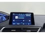 Peugeot 3008 1.2 PureTech Crossway | Achteruitrijcamera | Trekhaak | Cruise control | Navigatie | Airco | Stuurversnellingen | Stuurbediening | Apple carplay/Android auto | Climate control |