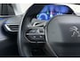 Peugeot 3008 1.2 PureTech Crossway | Achteruitrijcamera | Trekhaak | Cruise control | Navigatie | Airco | Stuurversnellingen | Stuurbediening | Apple carplay/Android auto | Climate control |