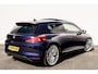 Volkswagen Scirocco 1.4 TSi Edition | Panoramadak | 19 inch LMV | Sportstoelen | Schroefset | PDC