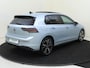 Volkswagen Golf 1.5 eHybrid GTE | SoH 97% | Panoramadak | Trekhaak | Achteruitrijcamera | Head-up display | Black style | Matrix LED verlichting | Stoel- en stuurwielverwarming | Dodehoekdetectie |