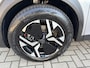 Peugeot e-2008 EV Allure Avantage 54 kWh 156pk | SoH 98% | Navigatie | Parkeercamera |