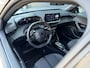 Peugeot e-2008 EV Allure Avantage 54 kWh 156pk | SoH 98% | Navigatie | Parkeercamera |