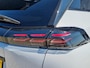 Peugeot e-2008 EV GT 54 kWh 156pk | Stoelverwarming | Massagestoel | Camera | Adaptieve Cruise Control | SOH 94% |