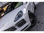Porsche Cayenne Coupé 3.0 E-Hybrid, Platinum, *Krijt*, Massage, NL, Full Option!