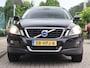 Volvo XC60 2.4D AWD Momentum Navi / Airco / Stoelverw / Leder / Cruise / Trekh / Pdc /  Netjes onderhouden / Export /