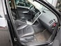 Volvo XC60 2.4D AWD Momentum Navi / Airco / Stoelverw / Leder / Cruise / Trekh / Pdc /  Netjes onderhouden / Export /