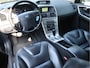 Volvo XC60 2.4D AWD Momentum Navi / Airco / Stoelverw / Leder / Cruise / Trekh / Pdc / Netjes onderhouden /