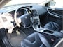 Volvo XC60 2.4D AWD Momentum Navi / Airco / Stoelverw / Leder / Cruise / Trekh / Pdc / Netjes onderhouden /