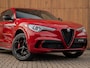 Alfa Romeo Stelvio 2.9 V6 AWD Quadrifoglio | Harman/Kardon | Rosso Competizione | Adapt. cruise | CarPlay | Carbon stuur