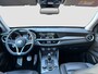 Alfa Romeo Stelvio 2.0 T 200pk AWD Super | 19'' velgen | Navigatie | Active suspension | Carplay | Elektrische stoelen | Adaptive crusie controle | Camera | Elektrische achterklep | Stoelgeheugen | Dodehoek detectie
